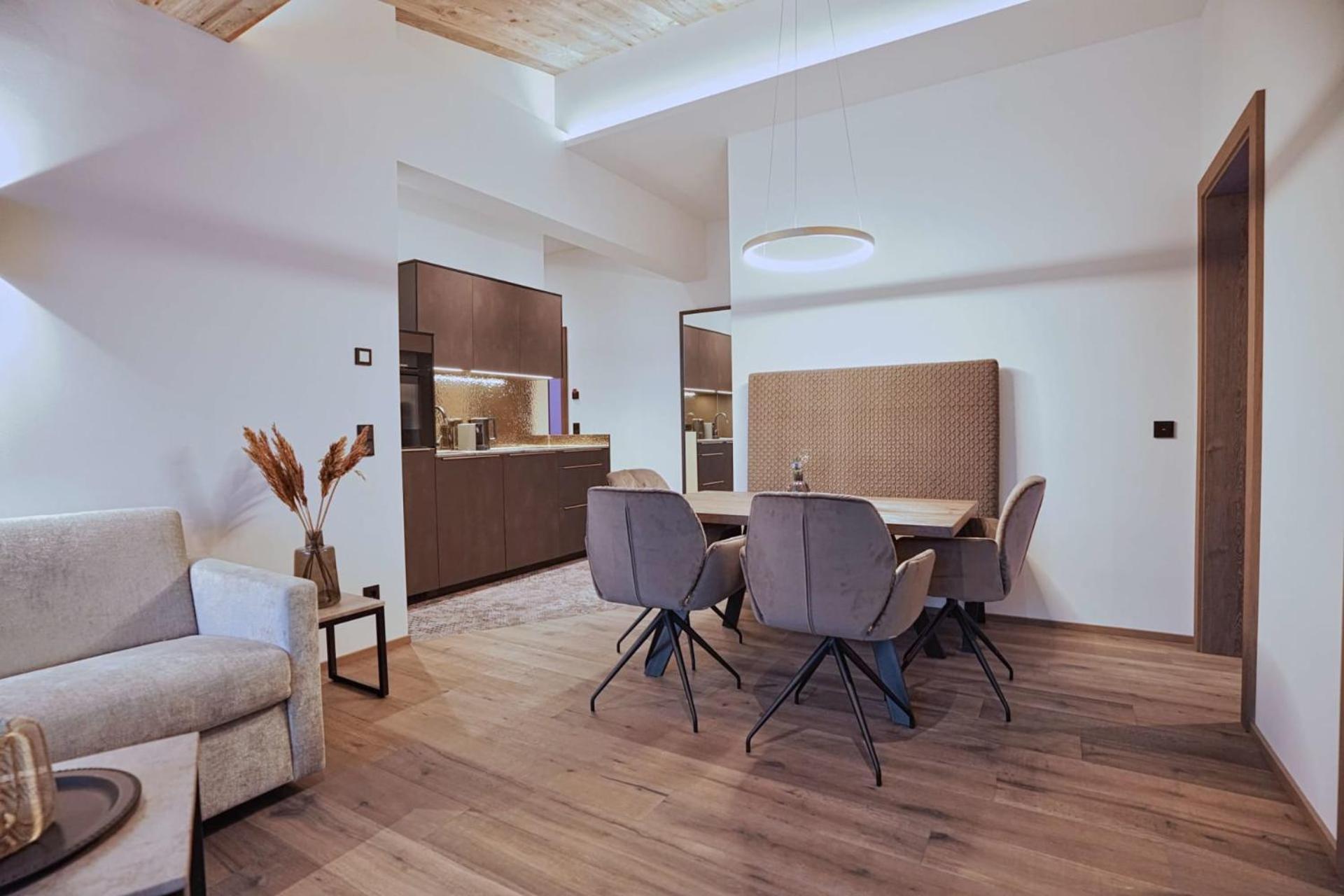 Hotel & Appartements Heigenhauser 瓦德林 外观 照片