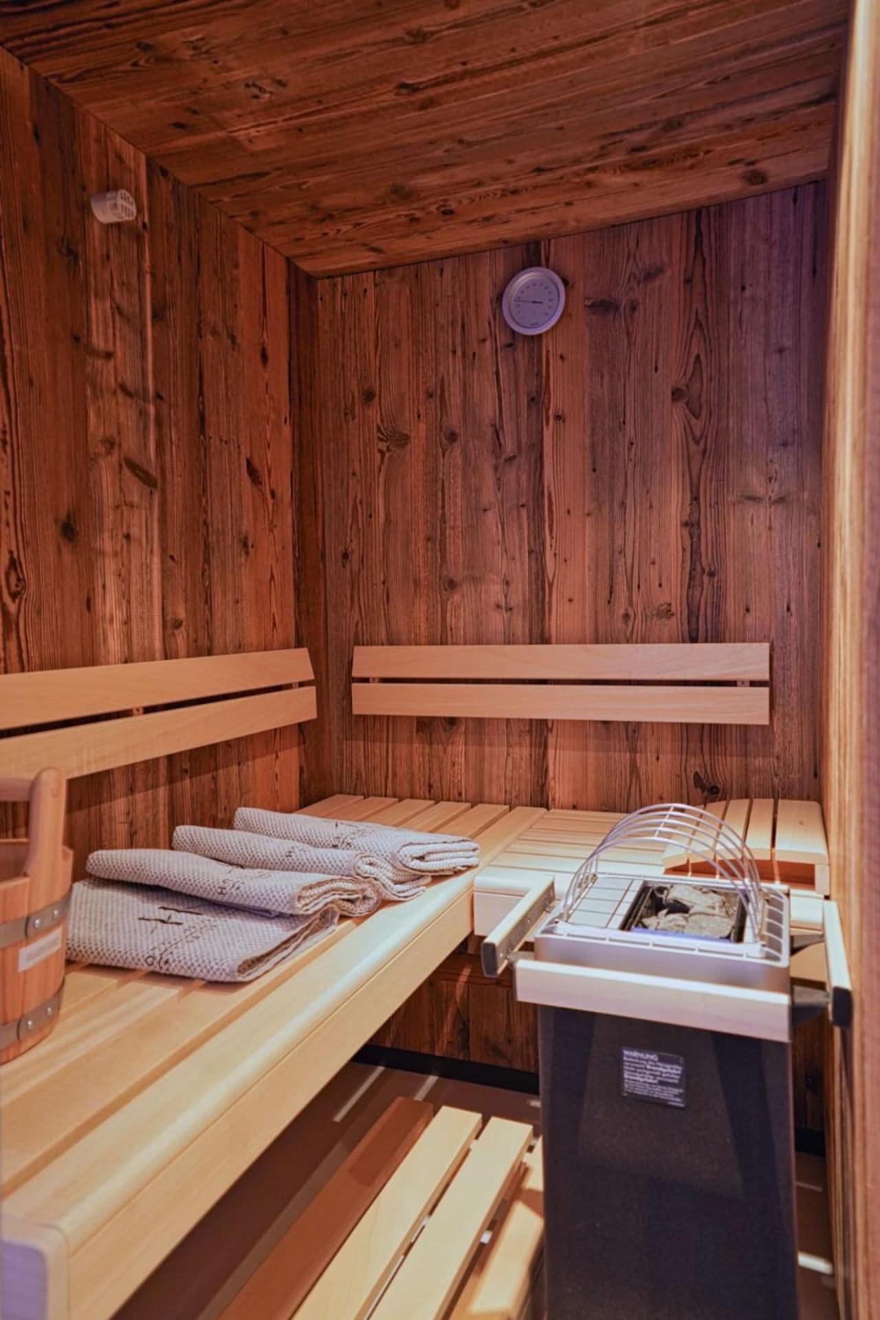 Hotel & Appartements Heigenhauser 瓦德林 外观 照片